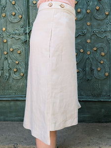 Medium long skirt