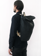 Load image into Gallery viewer, Bee