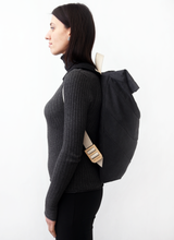 Load image into Gallery viewer, Bee